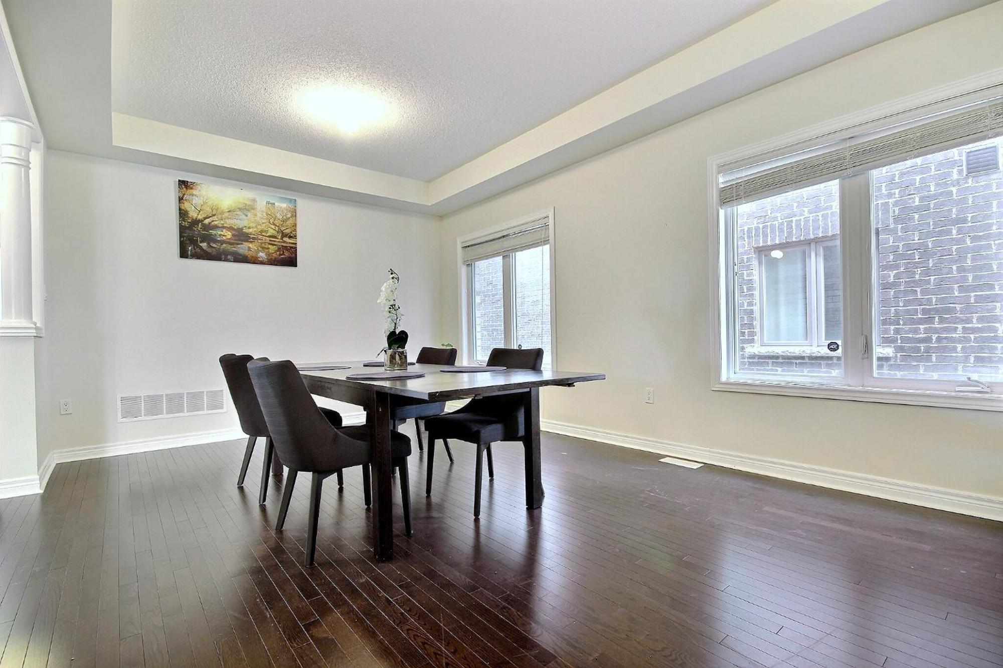 Luxury Mins From Waterfall Next To Transit Holiday home Niagara Falls