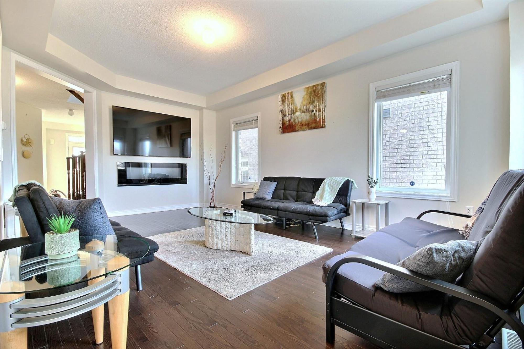 Luxury Mins From Waterfall Next To Transit Niagara Falls